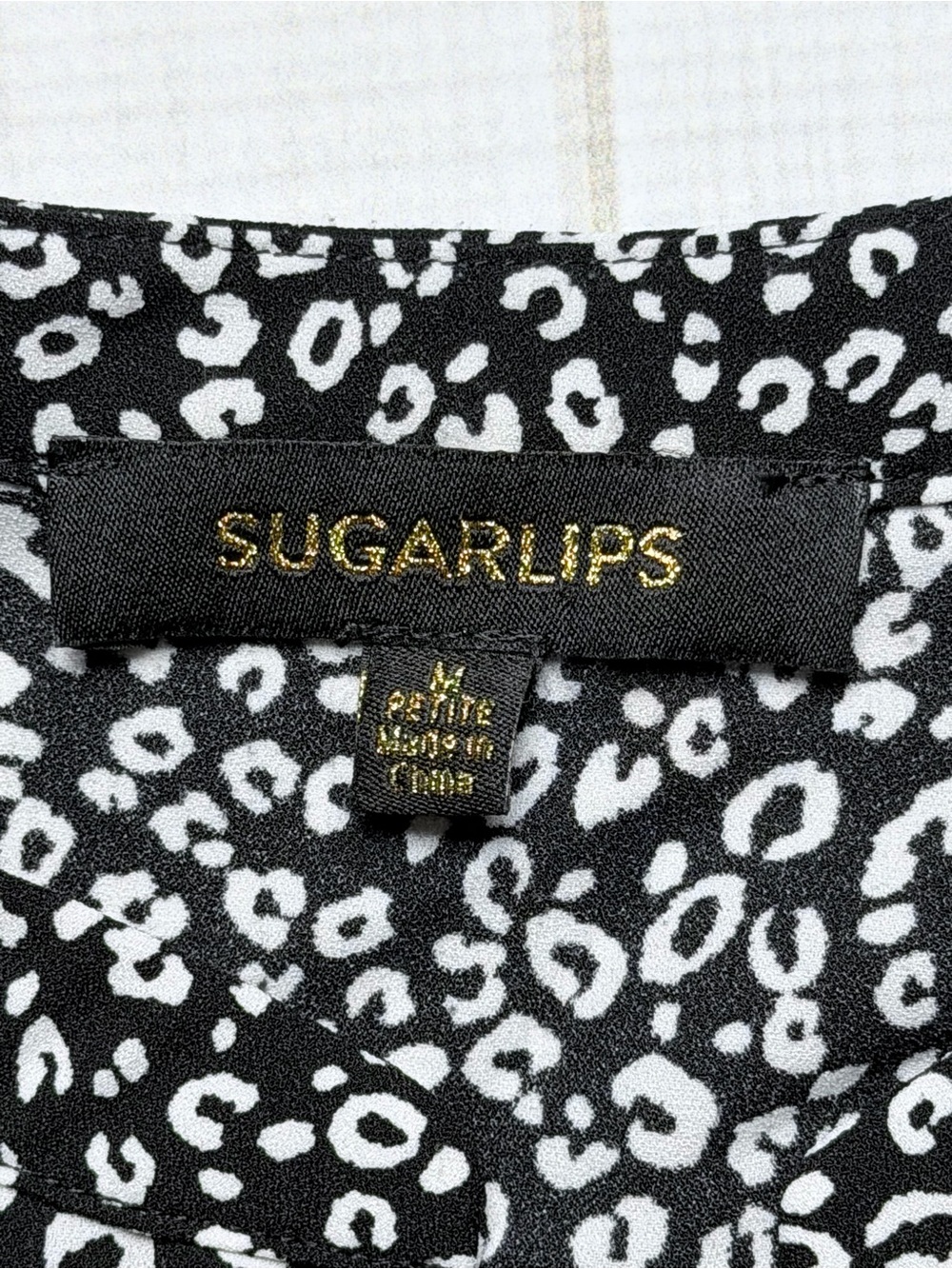 Sugarlips Black and White Leopard Print V-Neck Blouse - Picture 5 of 7